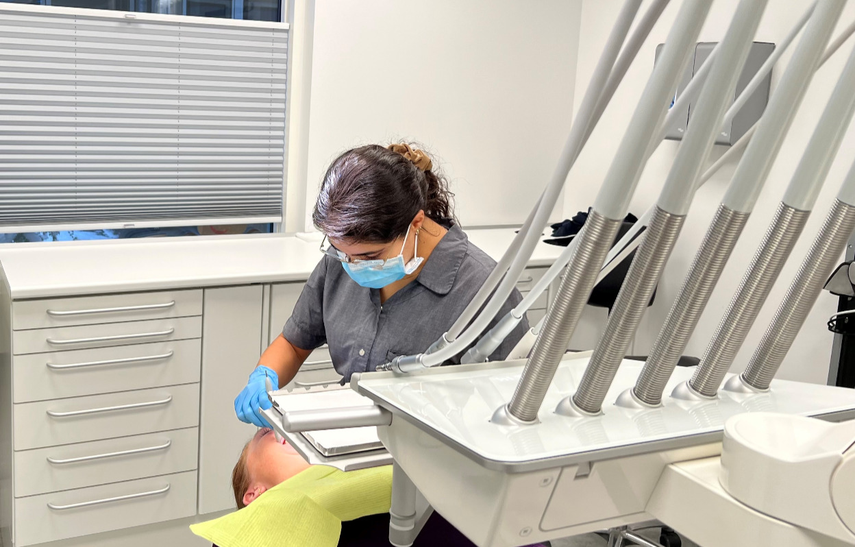 Vil arbejde med mennesker og tandpleje