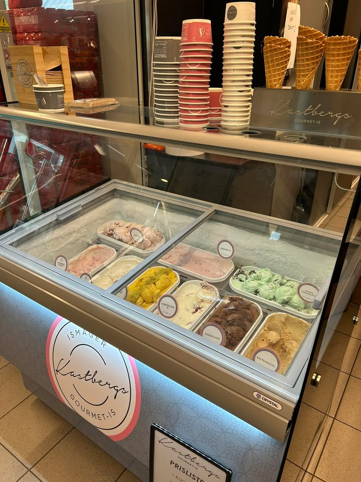 Dagens udvalg i isdisken hos MIN KØBMAND I ASP