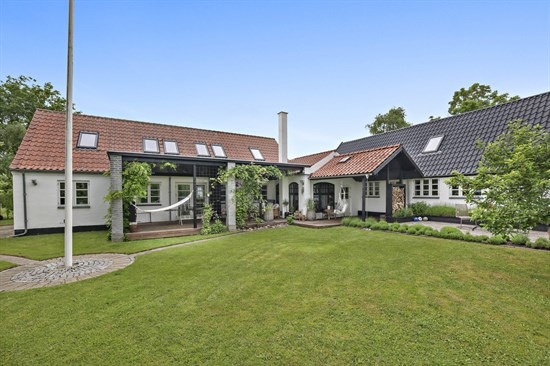Top 6 over dyreste boliger til salg i Thorsø. Priser op til 8.500.000 kr