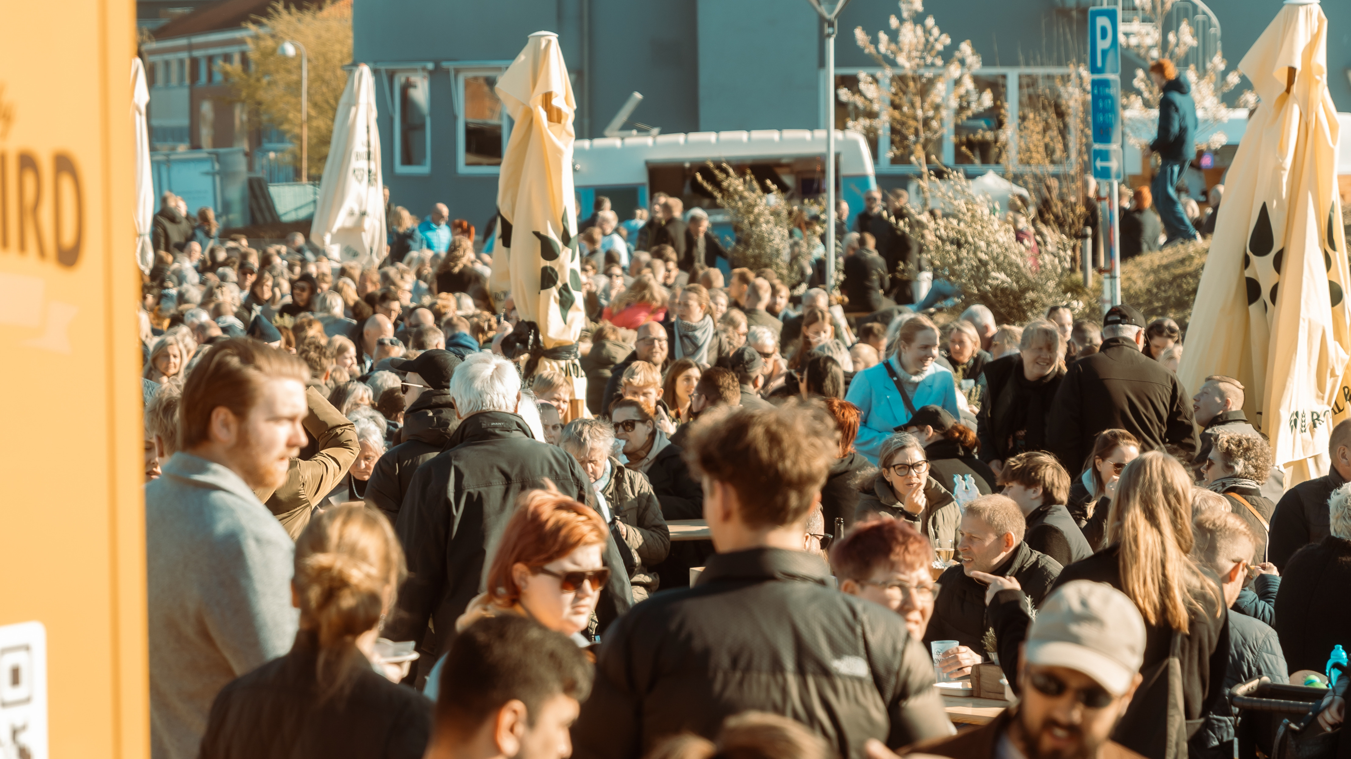 Streetfood, sol og sprudlende brunch: Foråret rammer Aabenraa med fuld smag