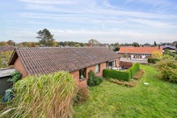 Bøgevænget 9 og 1 anden boliger er kommet til salg denne uge i Stenstrup - se boligerne her.