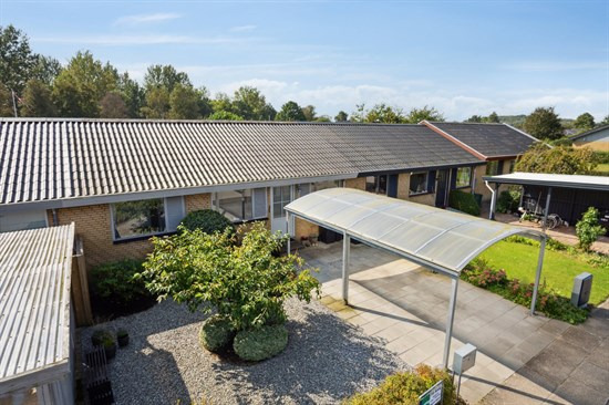 Pris sat ned med 150.000 kr. på Jegstrupvænget 71