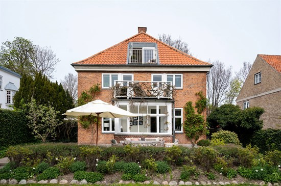 Sundvænget 1 og 2 andre boliger er kommet til salg denne uge i Hellerup - se boligerne her.