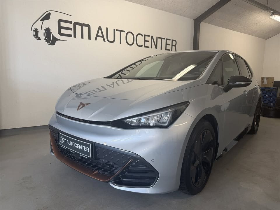 EM AUTOCENTER ApS inviterer til at se mere om Cupra Born