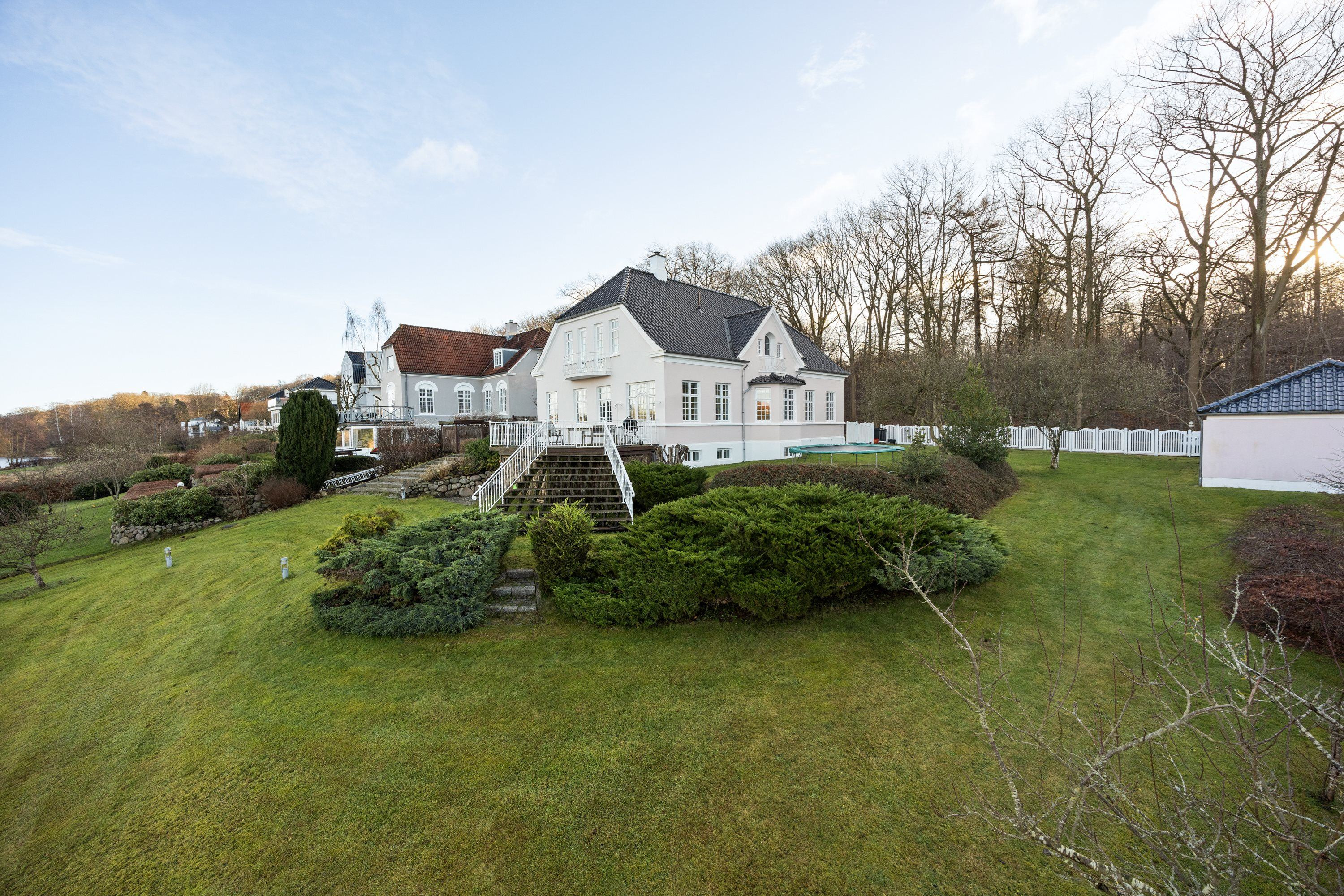 Drømmer du om luksus? For 28,0  mio. kroner er Søvej 19 kommet til salg - Se den og de dyreste boliger til salg her