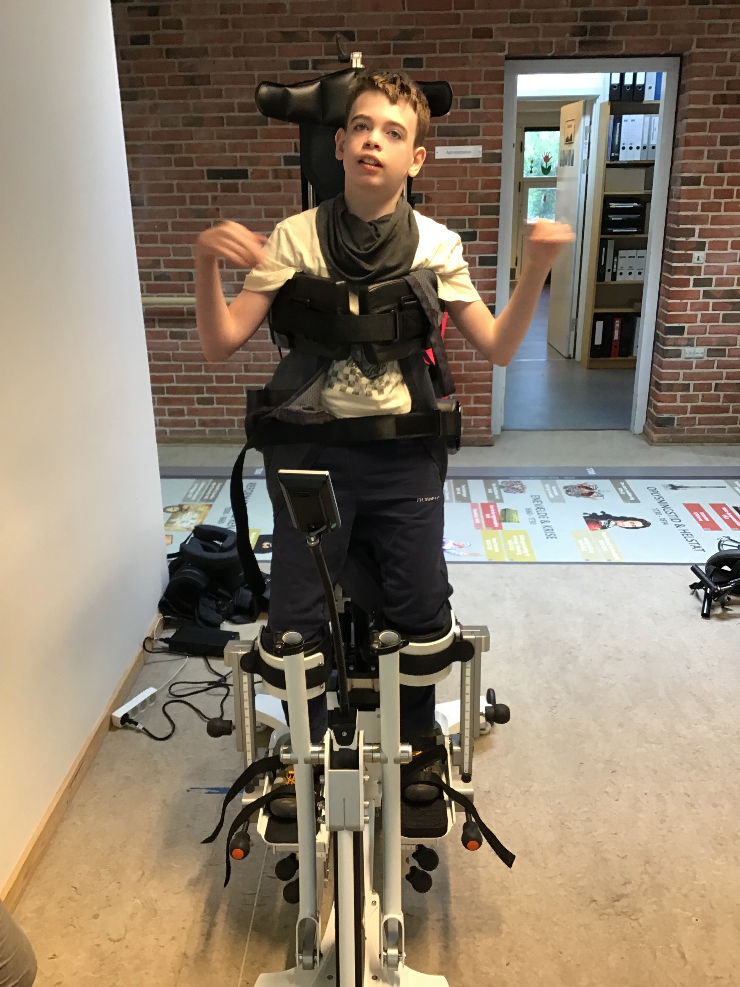 Børn på Bugtskolen får gangmaskine