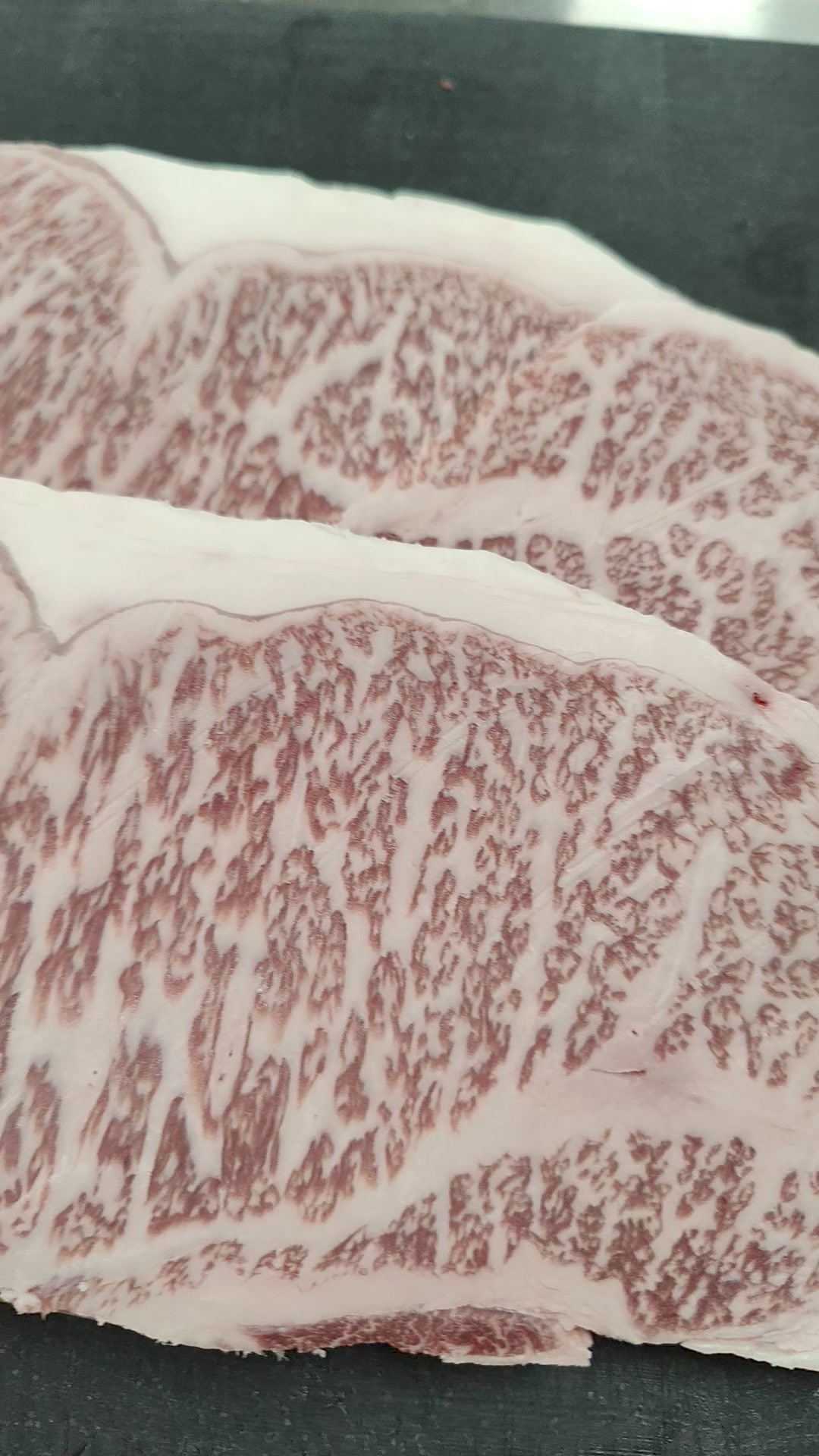 Få fersk japansk wagyu hos Meny Hjerting til skarp pris i dag