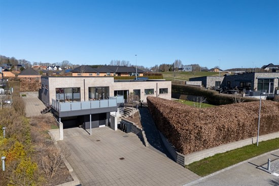 Netop kommet til salg: Elmehaven 10 en af Lystrups dyreste adresser