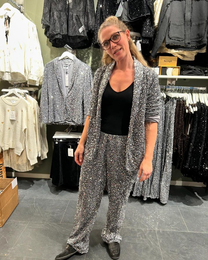 Klar til julefrokost? Tjek voksenafdelingen hos mini Didrik for festtøj