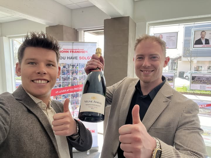 John Frandsen Ikast takker FulgSangs Alle for en betænksom gave