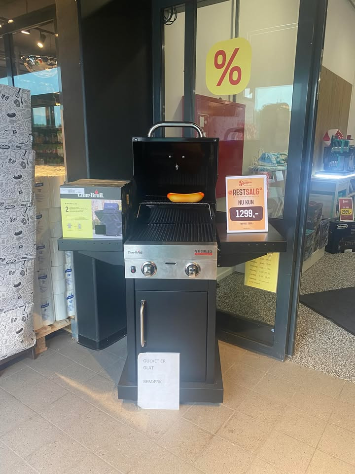 Skousen Thisted advarer om hack og annoncerer grillkonkurrence