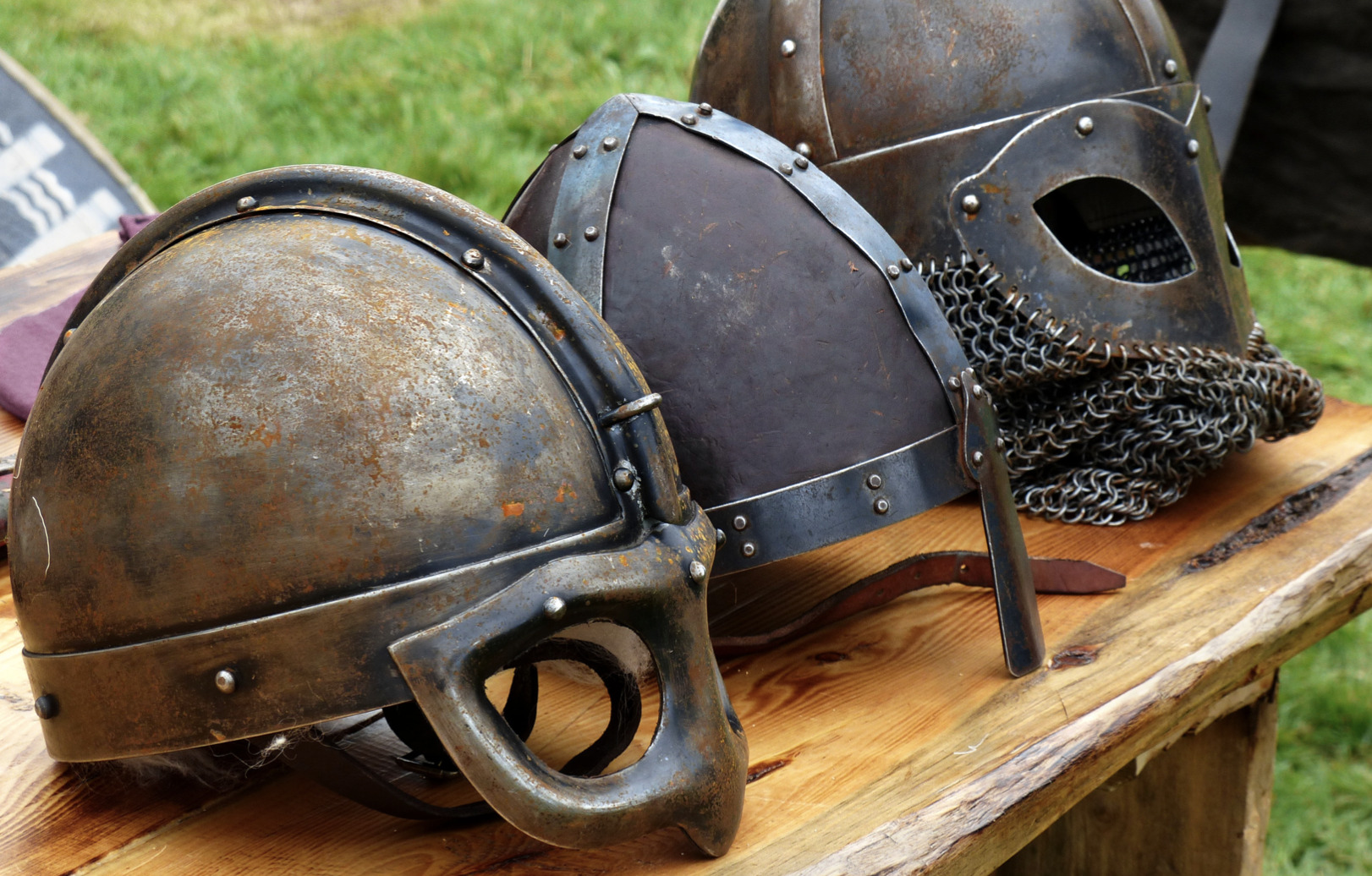 Glade børn og voksne omdannes til vikinger i Næstved