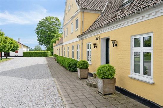 Top 6 over dyreste boliger til salg i Storvorde. Priser op til 10.900.000 kr