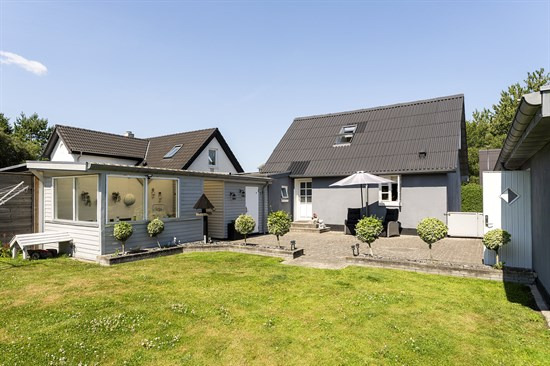 Charmerende villa med stort potentiale og kort afstand til Limfjord og motorvej