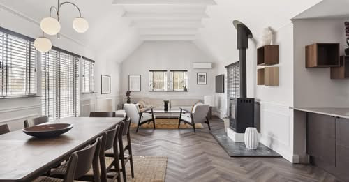 &LIVING Aalborg præsenterer Lundebakken 24 som et romantisk fristed i Vejby