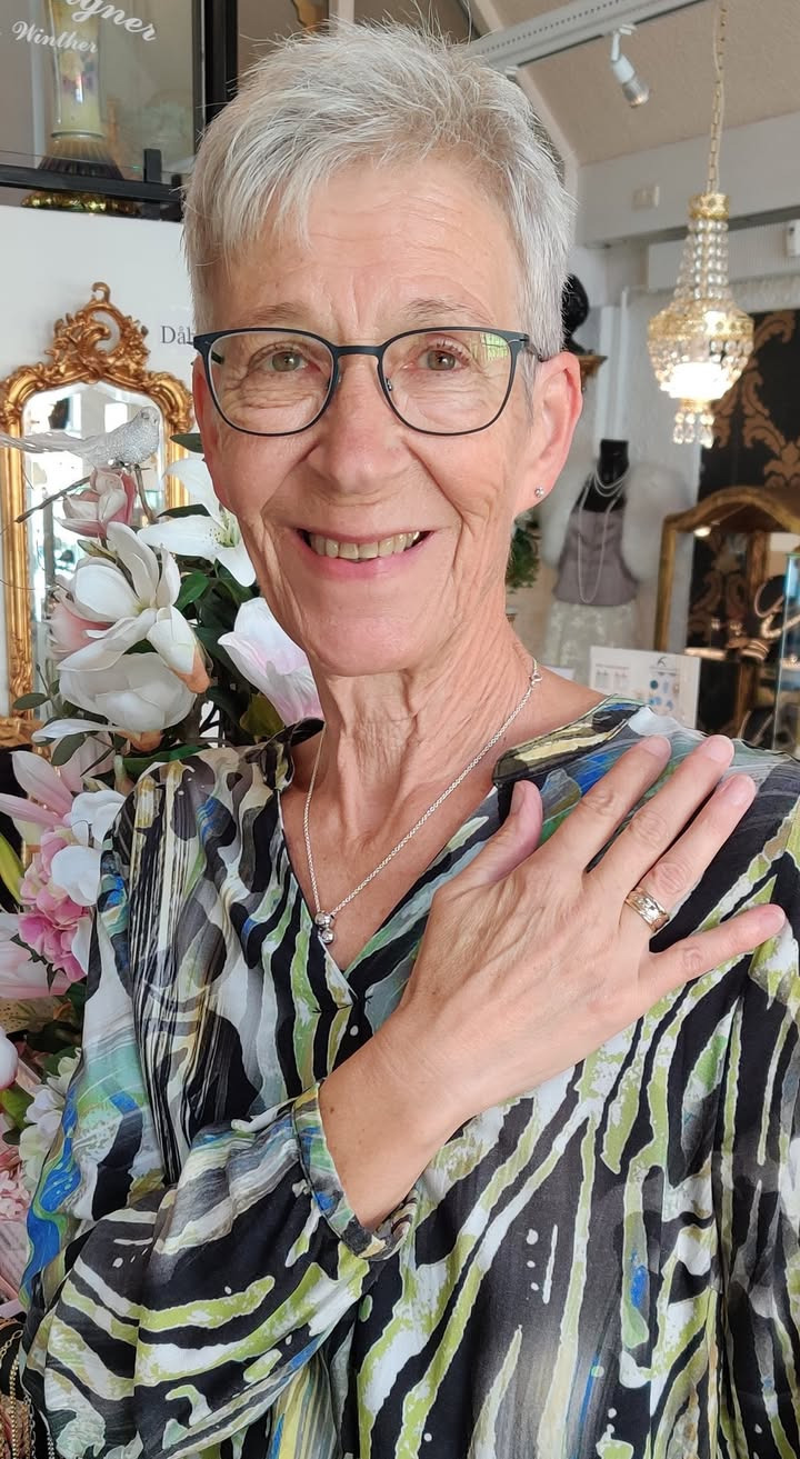 Smykkedesigner Helga Winther skaber unik mindering til Githa med både kærlighed og minder