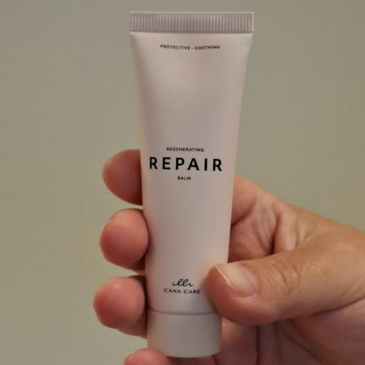 Ro & velvære præsenterer Repair fra Cana Care til tørre læber