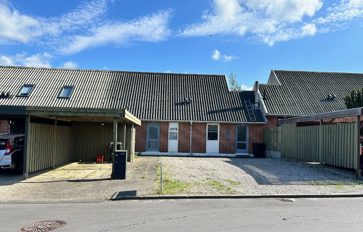 Åbent Hus på Søndervangen 7: Velindrettet rækkehus i halvandet plan