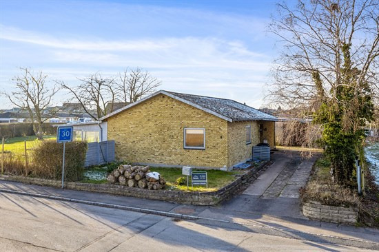 Stationsvej 8 er til salg for kun 990.000 kr.: Se de billigste boliger til salg i Holmegaard her