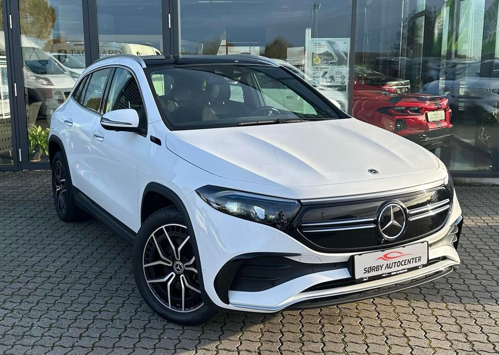 Sørby Autocenter har topudstyret Mercedes EQA250 klar til levering