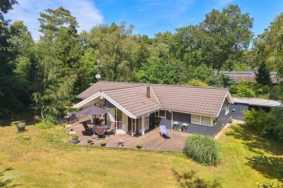 Store Orebjergvej 73 og 2 andre boliger er kommet til salg denne uge i Vejby - se boligerne her.