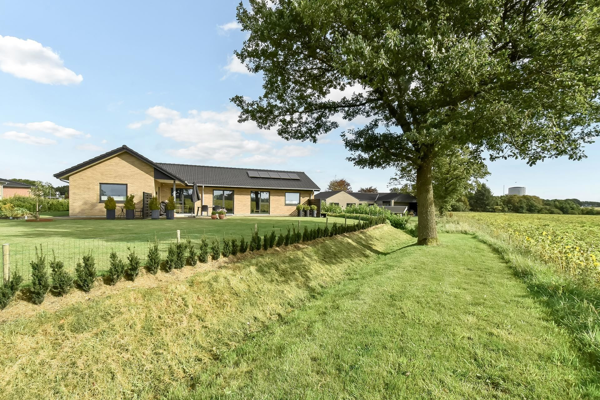 Netop kommet til salg: Grønborgparken 45 en af Gives dyreste adresser