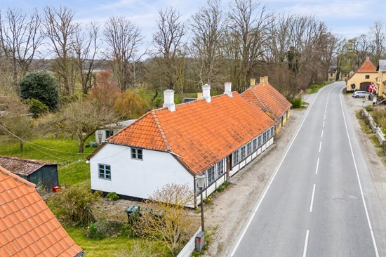 Slotsgade 87 og 1 anden boliger er kommet til salg denne uge i Tranekær - se boligerne her.