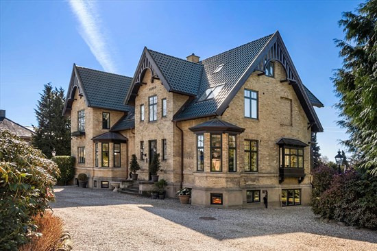 Top 6 over dyreste boliger til salg i Holte. Priser op til 120.000.000 kr