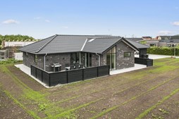 Mæglerhuset Brønderslev præsenterer projektejendom i attraktivt kvarter i Vrå