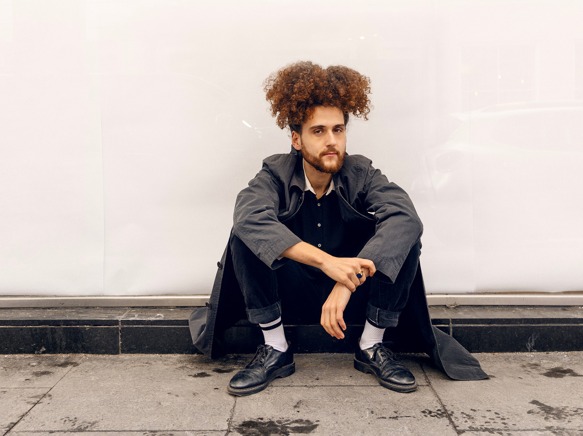 Elias Sadaq læser op fra sin digtsamling 'Djinn' på Vejle Bibliotek