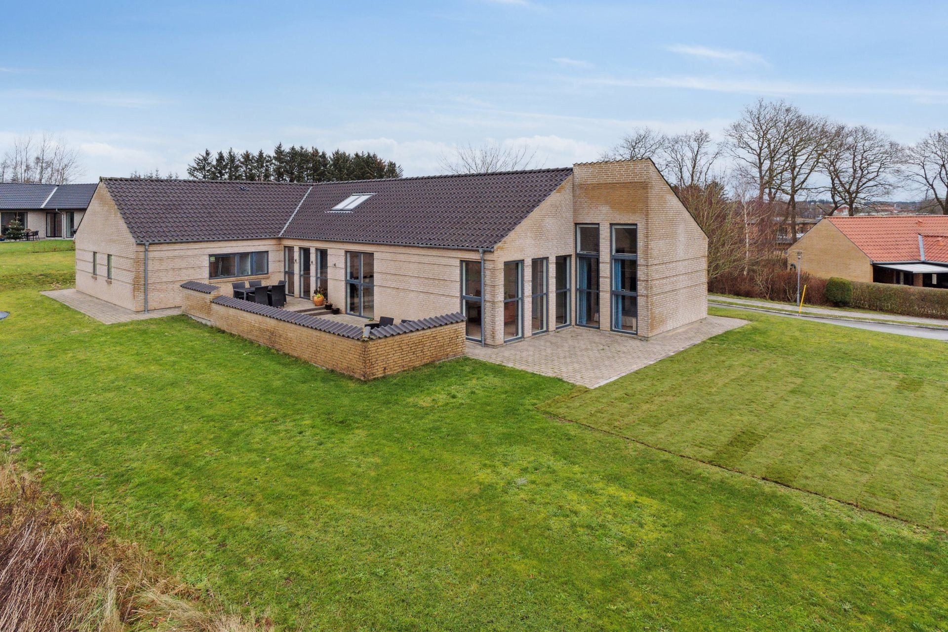 Luksusbolig netop kommet til salg i Sindal: Se hvad du skal smide for Sindals dyreste adresser her