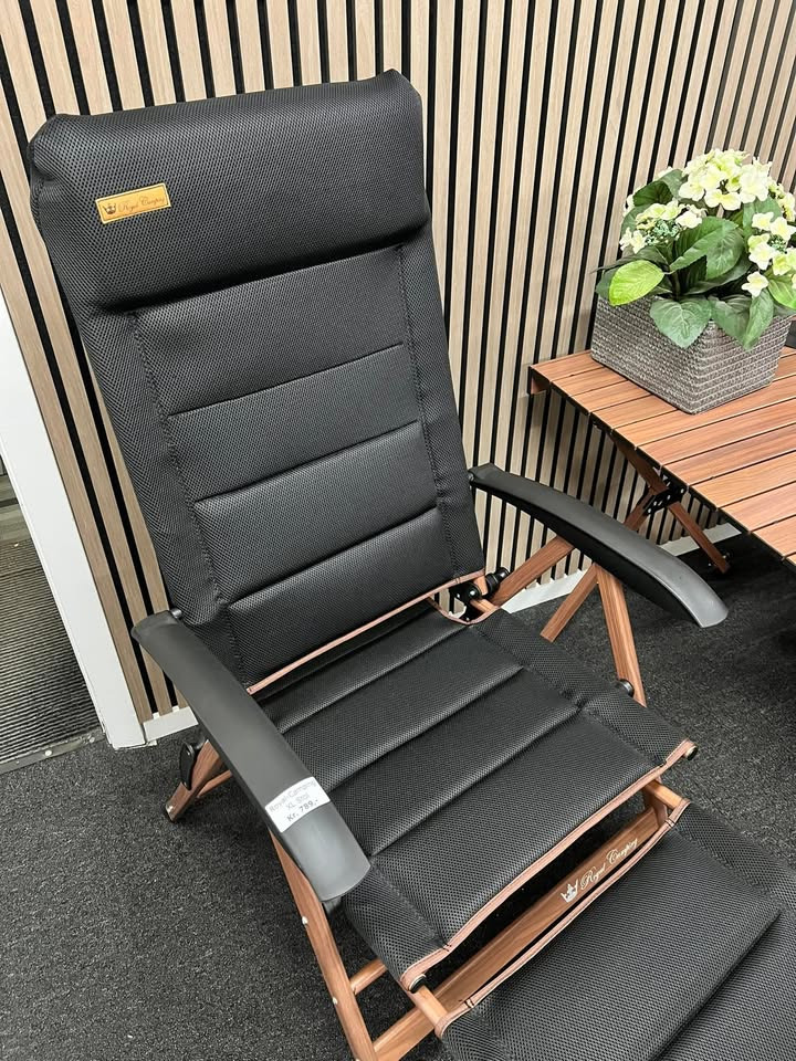 Royal-camping serie nu opstillet hos Brønderslev Caravan & Trailer Center 