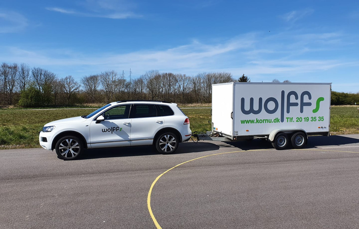 Støt lokalt - det gør Wolff's Køreskole