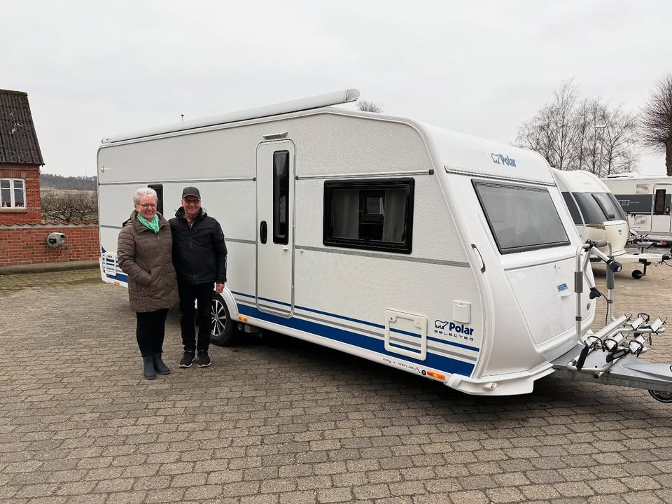 Hinshøj Carvan leverer nye vogne til glade kunder