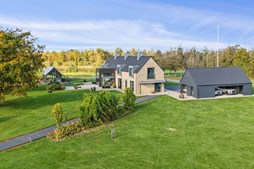 Røddingvej 3 og 1 anden boliger er kommet til salg denne uge i Vildbjerg - se boligerne her.