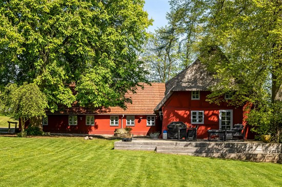 Brakker Stationsvej 15 og 2 andre boliger er kommet til salg denne uge i Egtved - se boligerne her.