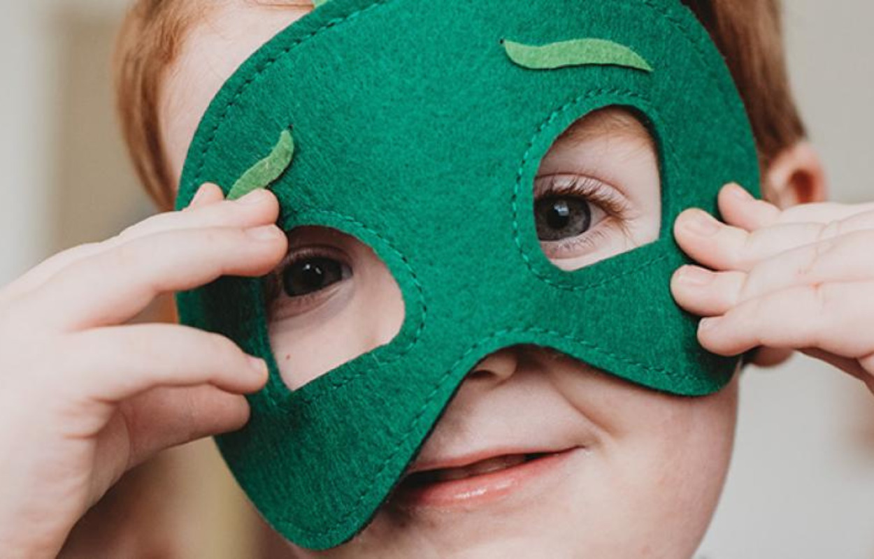 Lav din egen fastelavnsmaske på Kolding Bibliotek 