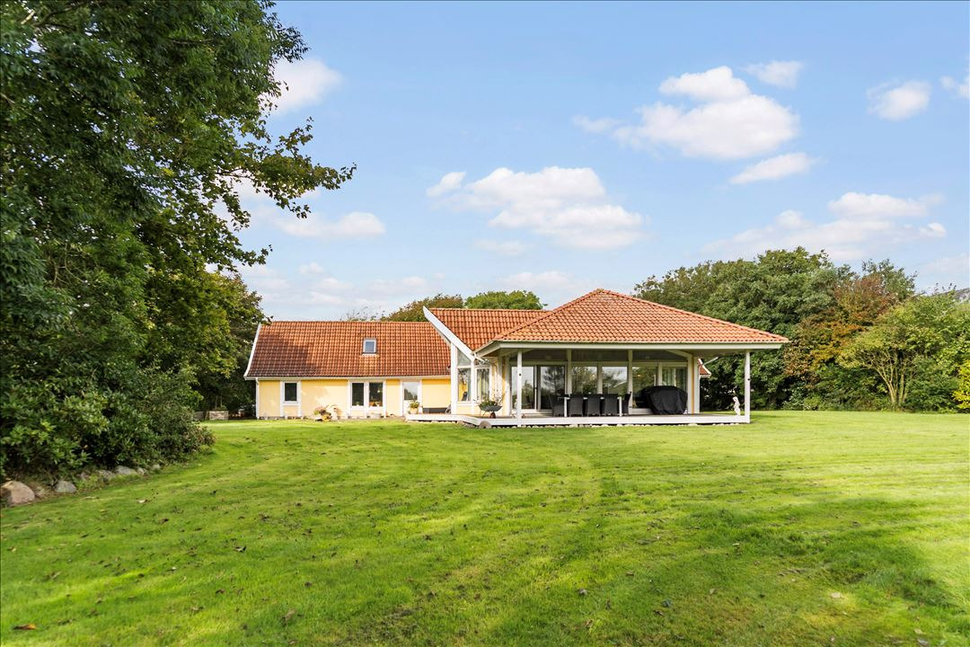 Til salg hos EDC Hurup Thy: Naturskøn 2 fam.ejendom nær Hurup