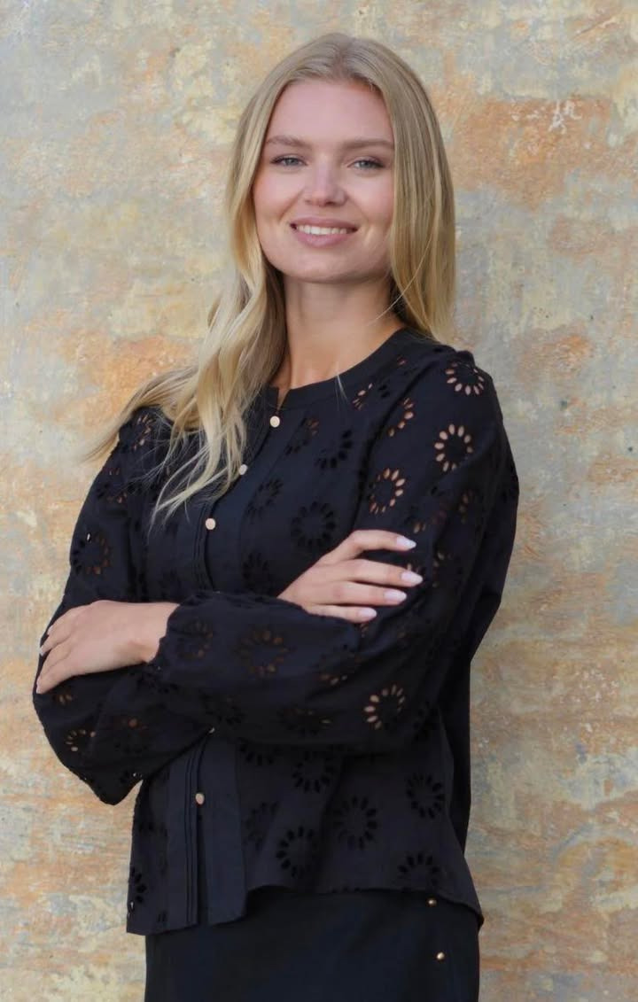 Rosengreen præsenterer dagens låge: Blonde bluse fra PREPAIR til halv pris