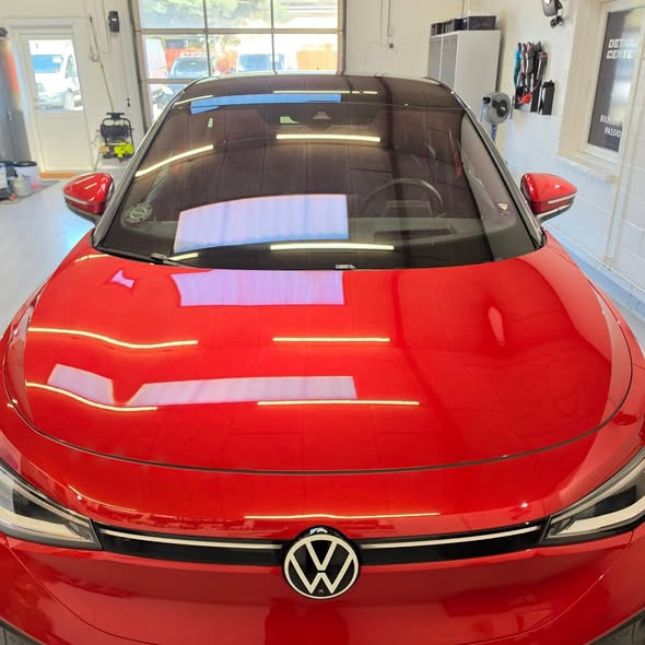 Detailing Center fremhæver imponerende forvandling af VW ID.5 med avanceret polering og coating