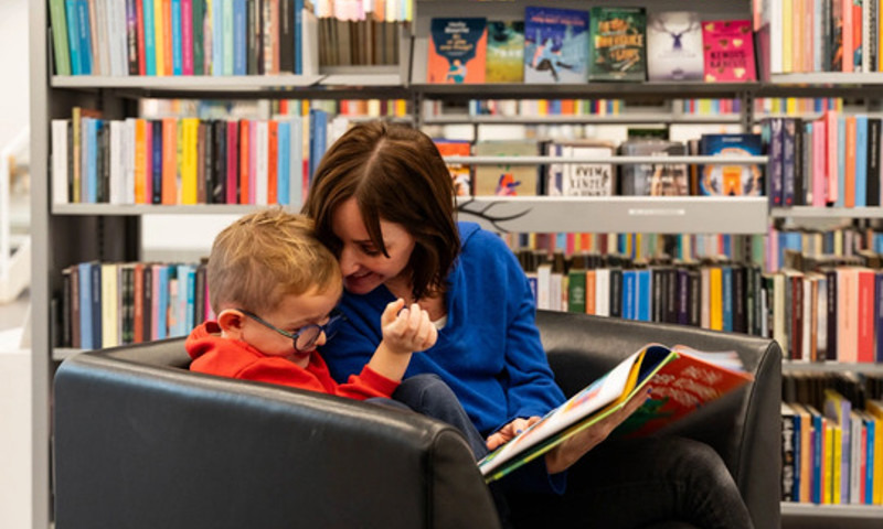 Læseprojekt i Horsens forbedrer børnefamiliernes læselyst og samvær