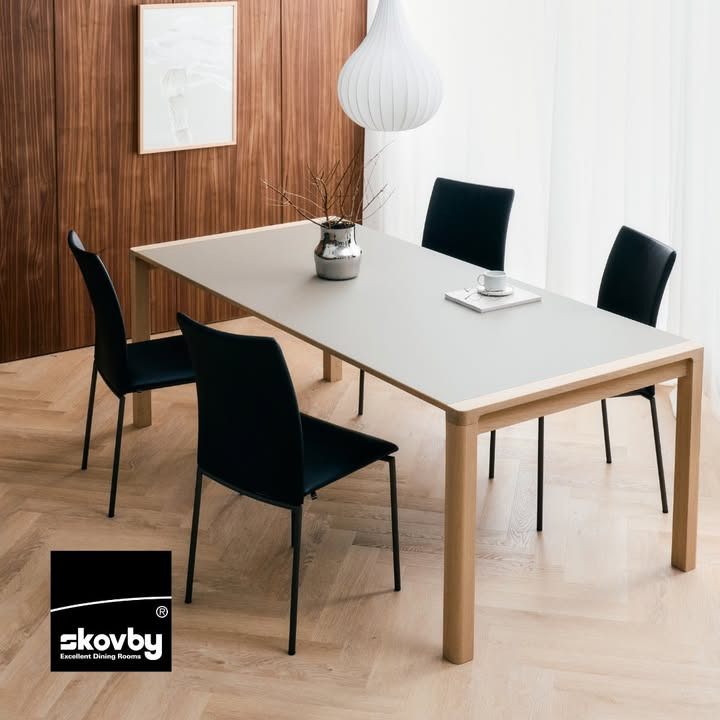 Møblér med Kumo Holstebro tilbyder Skovby spisebord til specialpris