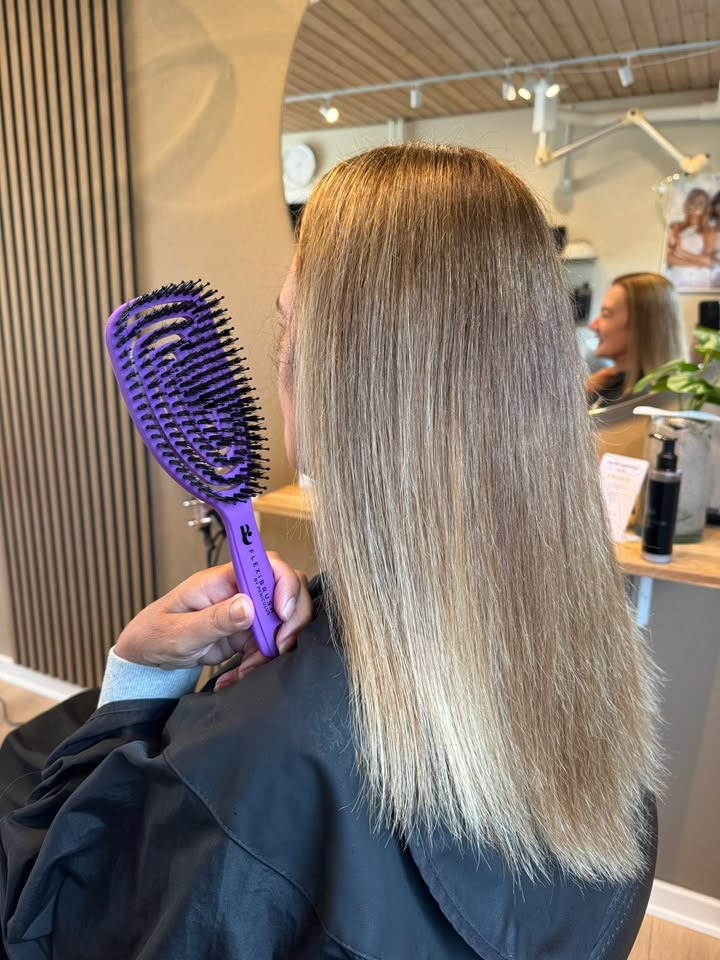 Combi Frisøren tilbyder børste, der mindsker krus og elektricitet til kun 89 kr