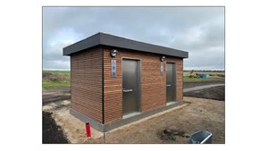 Nye toiletforhold forbedrer oplevelsen ved Fjellerup Strand for sommergæster og lokale