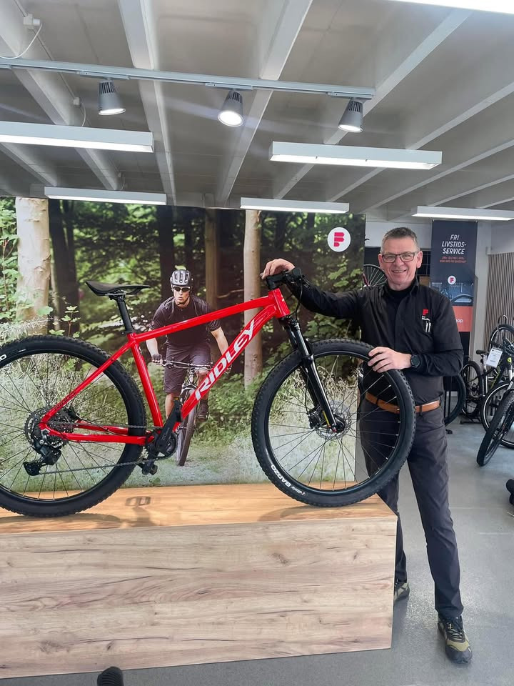 Ridley Blast Cues 9: Perfekt nybegynder-MTB hos Fri BikeShop Vejle