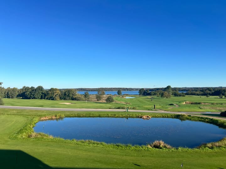 Cafe No. 19 Skanderborg Golfklub tager imod bordbestillinger til kommende middage