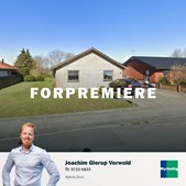 Nybolig Ikast har bolig med nyere køkken og bad til salg på Hasselvej 4