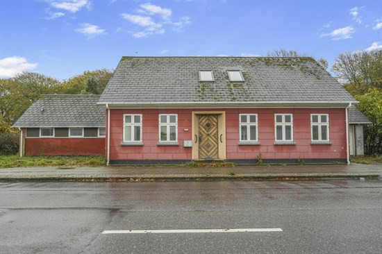 Bolig til salg for 1,9  mio. kroner - se hvad der ellers er til salg i Varde Kommune