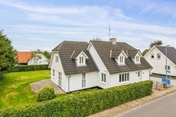 Skaarupvej 11 og 1 anden boliger er kommet til salg denne uge i Nørager - se boligerne her.