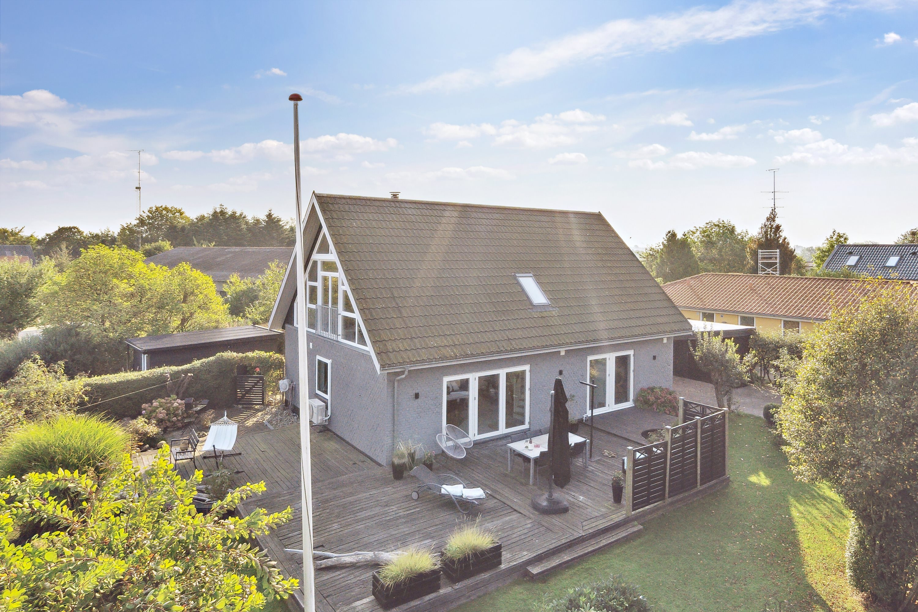 Til salg hos danbolig Fredericia: Flot villa med fornem udsigt til Vejle Fjord